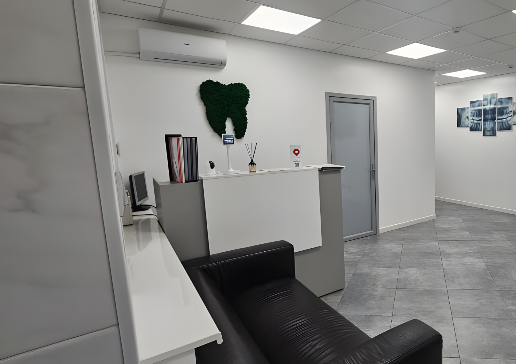 Ресепшен стоматологической клиники Estetica